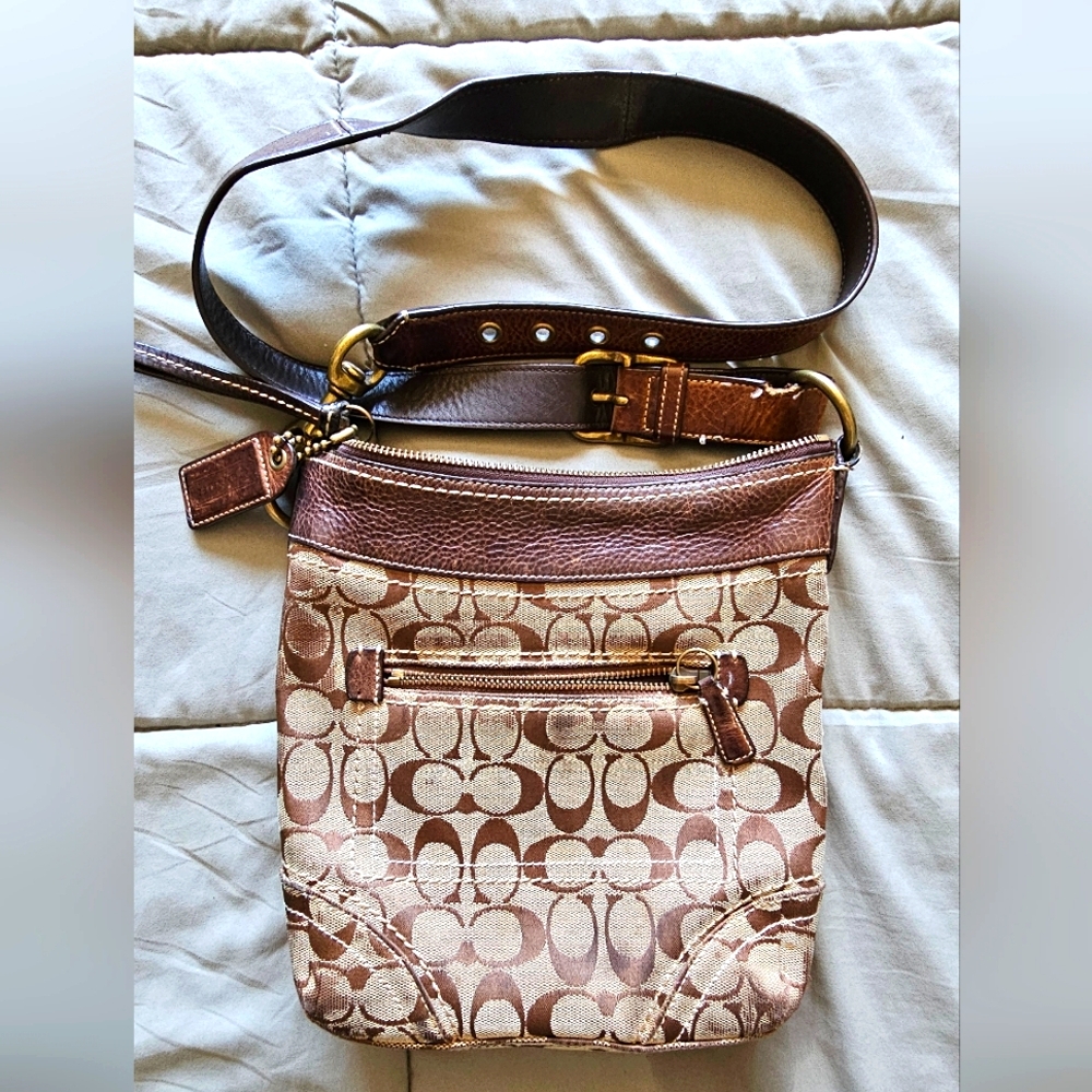 Vintage coach crossbody